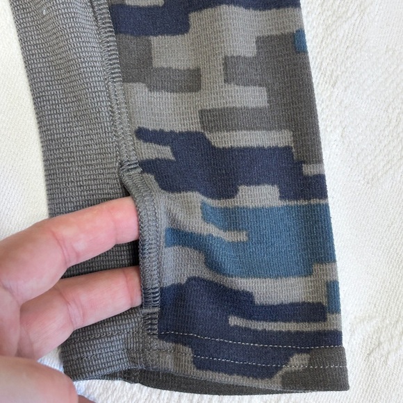 LL Bean Long Sleeve Men's XL Tall Henley Shirt Digital Camouflage Blue Gray - Picture 6 of 9